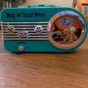 Trick or Treat Tunes vintage looking radio/ preset stations/Halloween sounds!